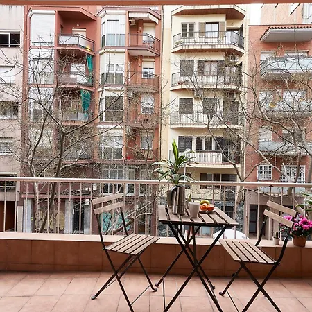 Spacious 3brapartment In Poblesec With Balcony Barcelona
