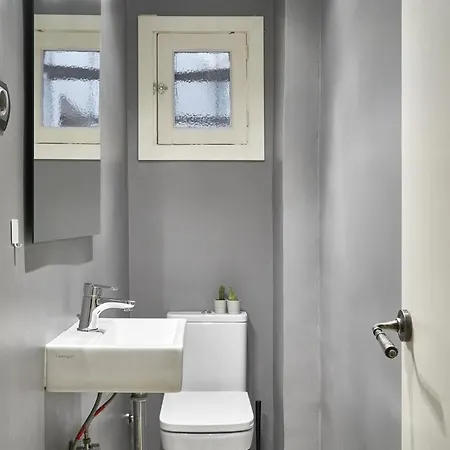 Spacious 3brapartment In Poblesec With Balcony * Barcelona
