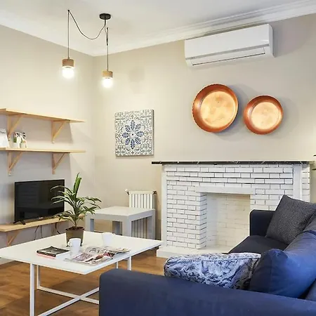 Apartment Spacious 3brapartment In Poblesec With Balcony Barcelona